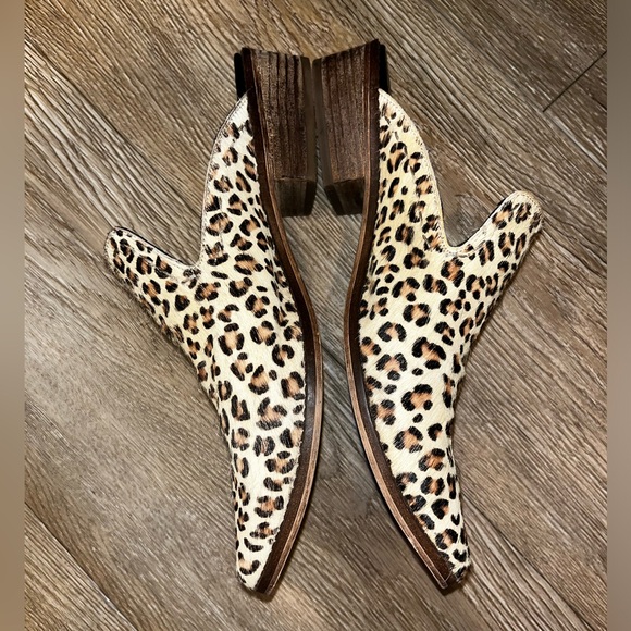 🦋Naughty Monkey Carissa Leopard flats sz 8 1/2 8.5 - Picture 2 of 5